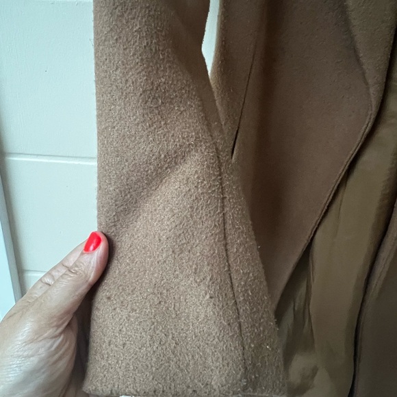 coat - Picture 3 of 3